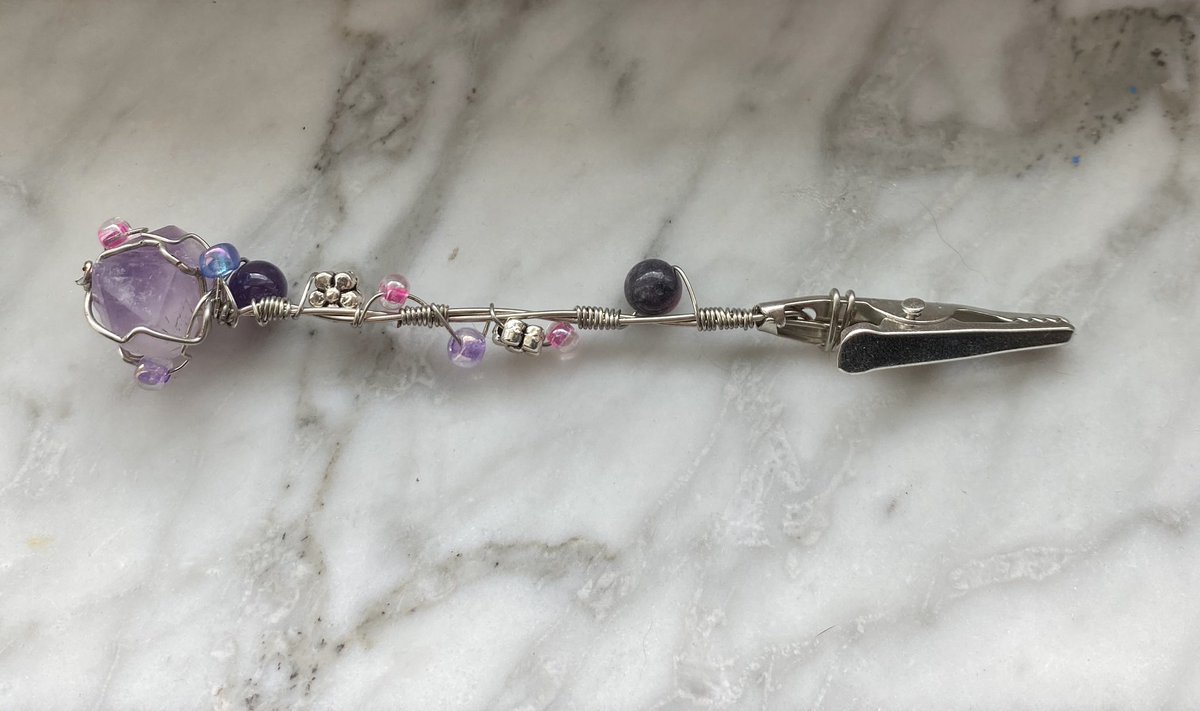 beadeddreams421's tweet photo. GIVEAWAY TIME🧚‍♀️✨
This time i’m giving away an amethyst floral roach clip/joint holder
Rules to enter:
🧚‍♀️Must b following me
💕RT this tweet
✨Reply and tag 3 friends! 
Multiple entries allowed, giveaway ends 9/8 https://t.co/DXDCKsA6dP