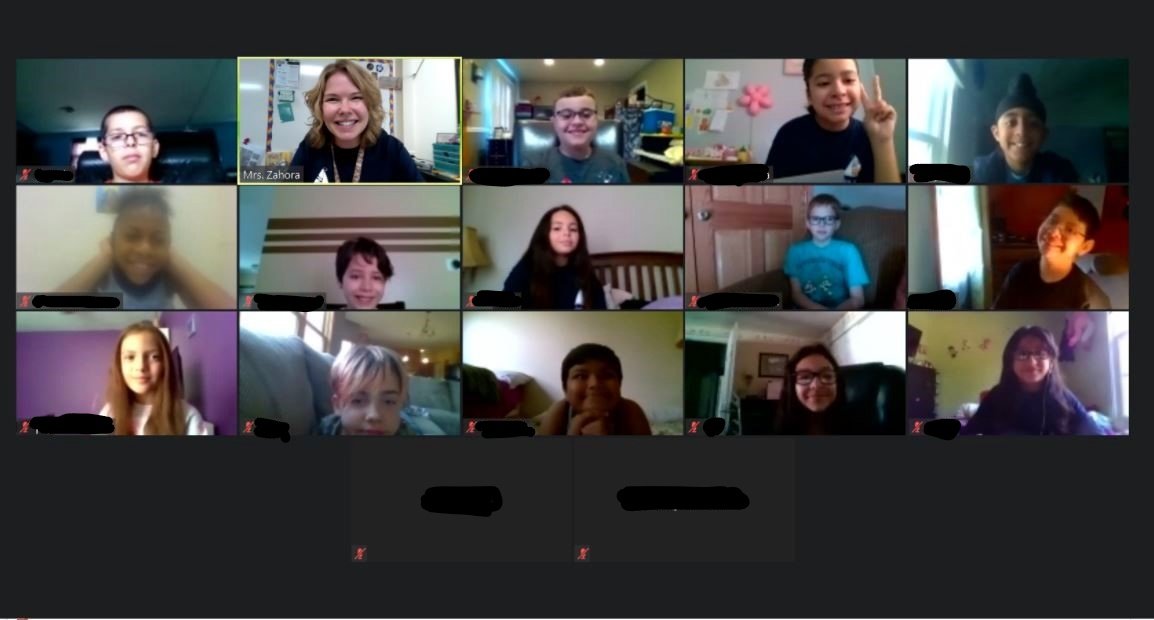 Zahora_Fox's tweet photo. We are all smiles in Room 126! We loved starting our day all together watching our Fox Frenzy #FoxRocks https://t.co/FYgrhrxpBH