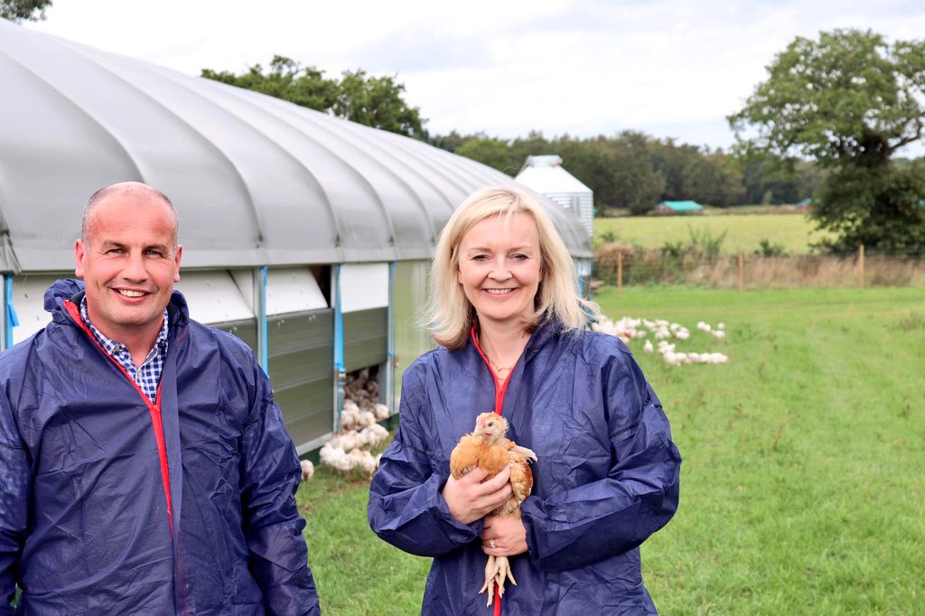 Very proud of <a href="/TradNfkPoultry/">Traditional Norfolk Poultry</a>’s high welfare, high quality produce.

Today we talked about new export opportunities for  🇬🇧 poultry farmers. #trade #Norfolk