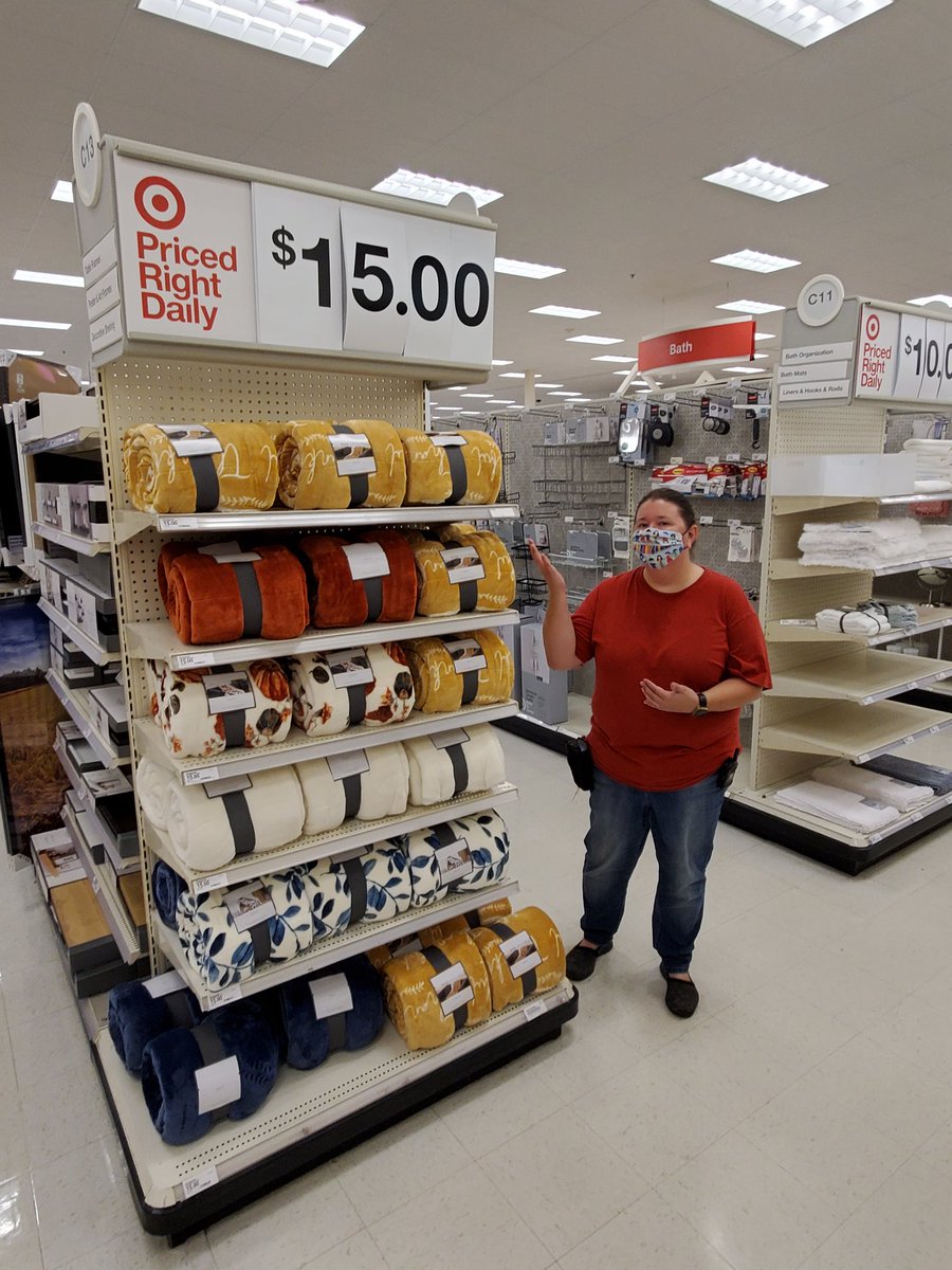 PaulECox3's tweet image. Bath DBO Colleen knows everything has a home! 🏠 Great endcaps and her ladder less backroom is organized to match the floor. It&apos;s sooo beautiful!!  🤩🤩 #g194 #d117 #everythinghasahome #expectgreatnessthenexceedit @heit_tim @afadnesstarget