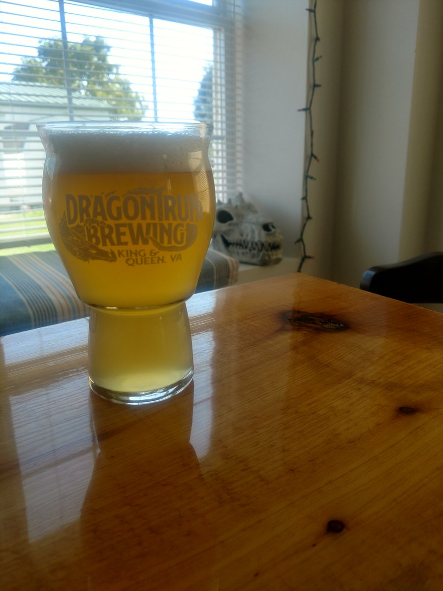 DragonRunBrew's tweet photo. Courthouse Hop SMASH is on tap. 100% of the hops in this one were grown right here in King &amp; Queen county. Truly a local beer https://t.co/b1V4Bmnaja