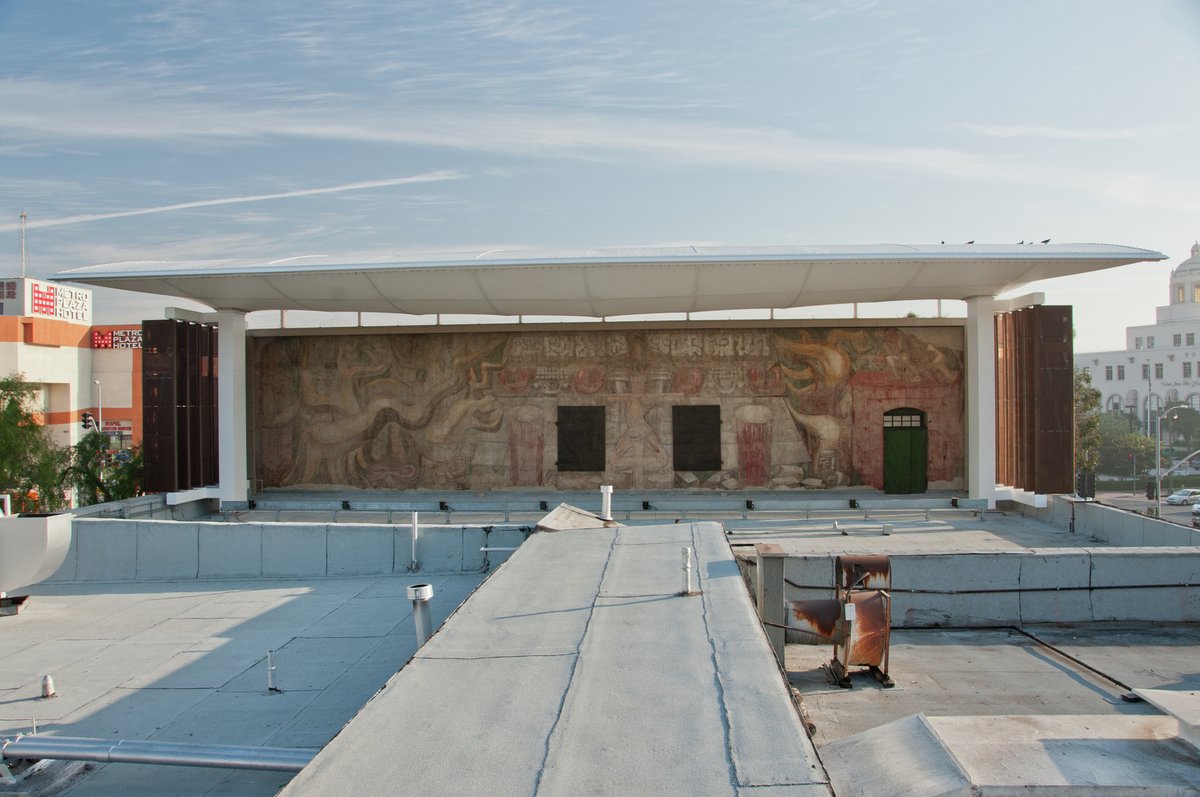 GettyMuseum's tweet photo. Today is the 239th anniversary of El Pueblo de Los Angeles, the birthplace of Los Angeles. 

In September 1781, 44 settlers of Native American, African, and European heritage traveled from present-day northern Mexico and established a farming community. https://t.co/jl5DTzoiyn