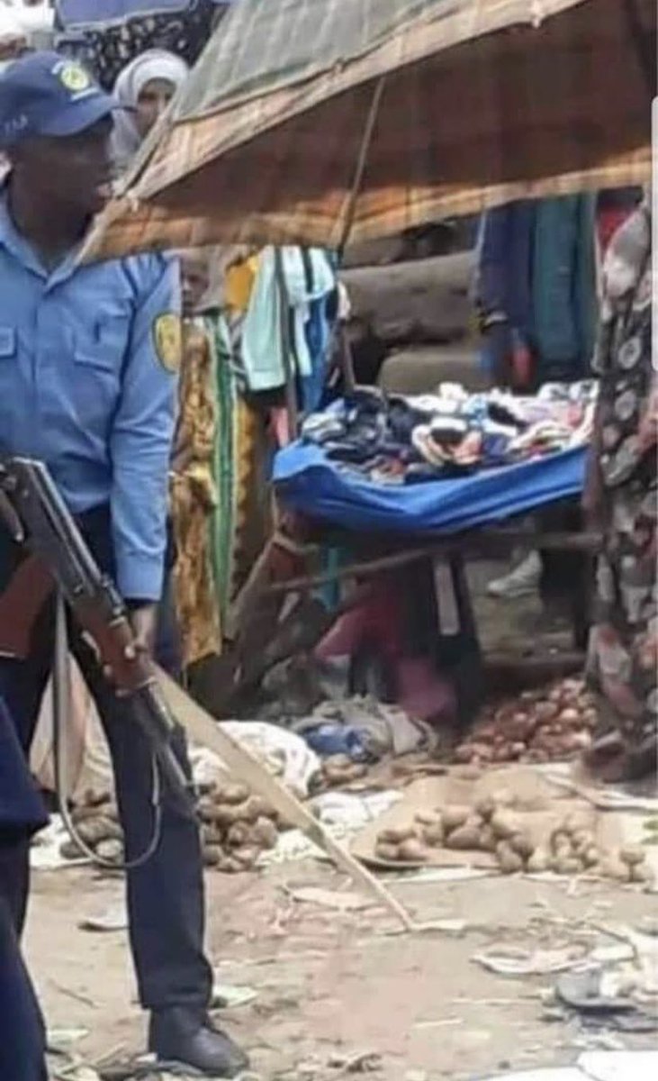 MuhammabeyanK's tweet photo. This is #Ciroo in #Hararghee where women are being harassed and humiliated in daylight by @AbiyAhmedAli’s security men. And to think this under a leadership of 2019 @NobelPrize winner is even more bewildering #OromoProtests https://t.co/aEgA60SJk7