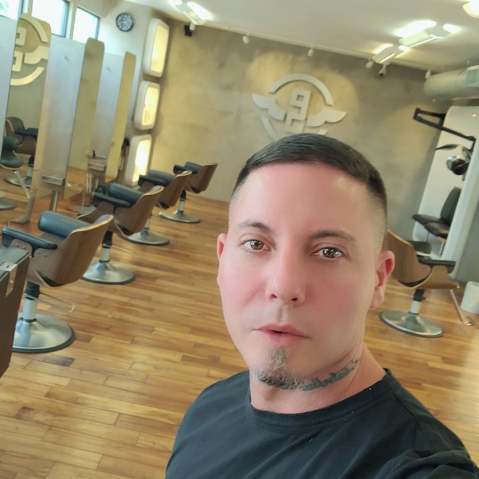 TheBarberDenLA's tweet photo. We are back indoors!  Finally!  Book your appointments at https://t.co/5dU4dKHQXx.  #thebarberdenla #westhollywoodbarbershops #westhollywoodbarber #westhollywood #fadehaircut #fades #fademaster https://t.co/jVhobZUFnP