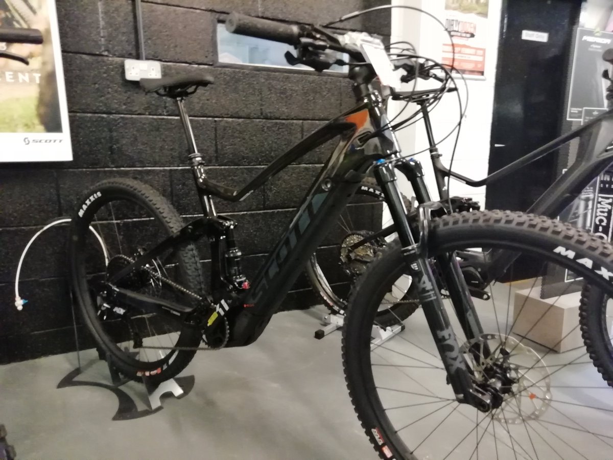 RunandRideUK's tweet photo. Save a MASSIVE £1,200 on this 2020 Scott Strike eRide 900 Premium Electric MTB.

Was £5,999. Now Only £4,799.
Available in Large only.

Pop in-store to grab it. Once it's gone, it's gone.

#ScottStrike #eride900premium #ScottBikes https://t.co/OPKFuVCodc