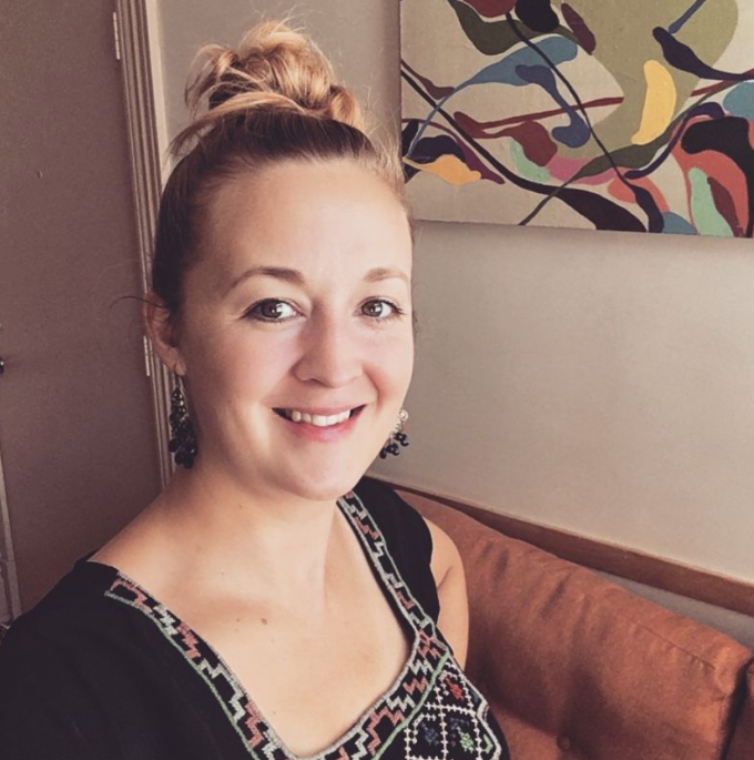 BarbaraJarvis13's tweet photo. Feeling invigorated today with several new contacts in my LinkedIn network - all from the comfort of my couch! It is amazing to support my fellow job seekers with my talent to make a meaningful connection. https://t.co/zd9NtYXUF9