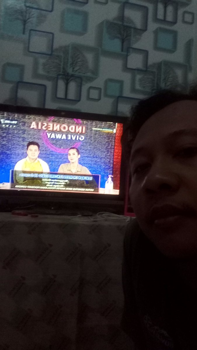 Untuk Pacaran LDR bisa berhasil atau tidak tergantung dr orangnya... tp alhamdulillah dulu saya LDRan berhasil sampai kejenjang Pernikahan...karena kunci Pacaran LDR adalah kepercayaan...

#IndonesiaGiveaway12