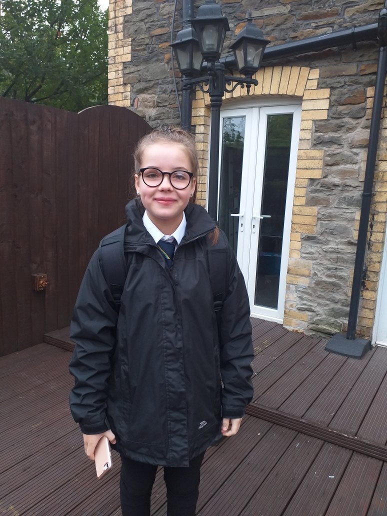 SarahManship's tweet photo. High School was everything she expected it to be. One happy lady. Put in a form class with no one she knew and smashed it. Crumlin High Level did her well and boosted her confidence. Chuffed to bits #TeamCHL @SKnight_CHL @CHLPrimary https://t.co/ZG4mk9nX8M