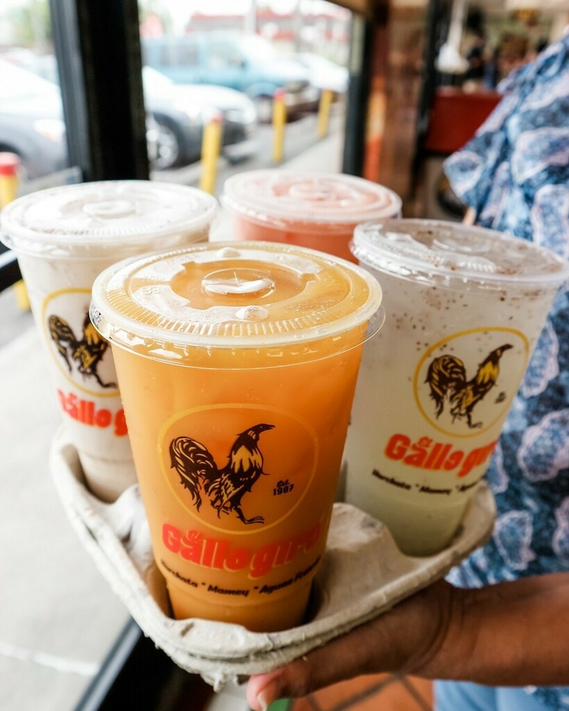 Maracuya, Chia con Limon, Horchata, or Mamey, which Agua Fresca will you be enjoying this HOT weekend? 🥤😋

Right now, enjoy four 32oz Natural Fruit Agua Frescas for $13.50! Offer available at all our locations.

#elgallogiro #aguasfrescas #naturalfru… instagr.am/p/CEt5oGknq9J/