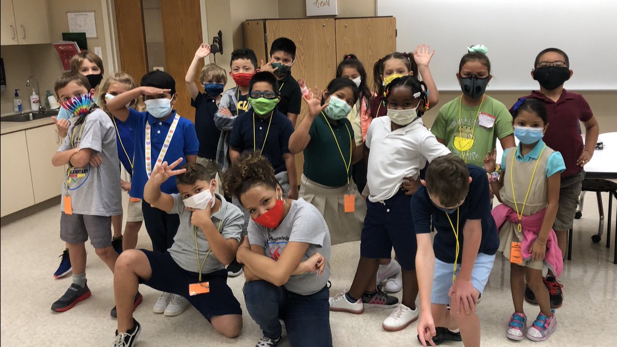 judy_ramiry's tweet photo. WE GOT THIS!!! WE are #OneCommunityUnited! WE are #CCPSFamily. Let’s do this 🙌🏽#RamirezCrew2020 #SmarterStrongerKinder #PelicanPride #ILoveMySchool @collierschools @PoincianaCCPS https://t.co/Cwi7nqM9Gt