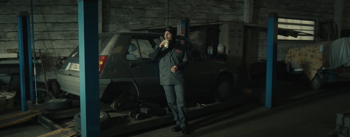 Kulturlesite_'s tweet photo. Nekfeu honore la mémoire de Népal et apparaît en tant qu’acteur principal dans le clip « Sundance ».

Le rappeur décédé lui avait proposé de jouer dans le clip de ce morceau, un mois avant sa mort.

Il s'agira de la dernière illustration de l'album Adios Bahamas🌹🙏 https://t.co/UdqA8CdZ8c