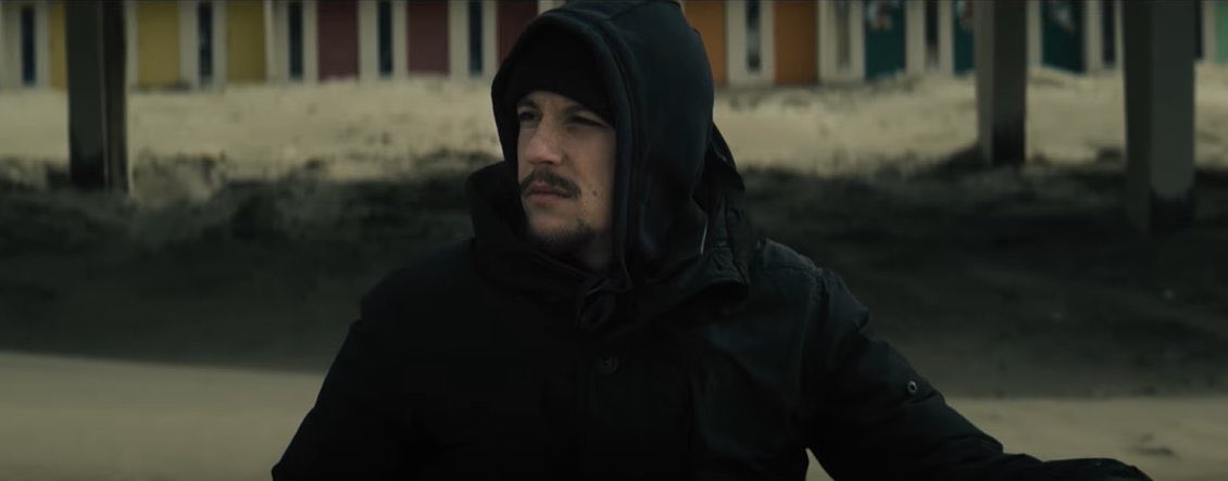 Kulturlesite_'s tweet photo. Nekfeu honore la mémoire de Népal et apparaît en tant qu’acteur principal dans le clip « Sundance ».

Le rappeur décédé lui avait proposé de jouer dans le clip de ce morceau, un mois avant sa mort.

Il s'agira de la dernière illustration de l'album Adios Bahamas🌹🙏 https://t.co/UdqA8CdZ8c
