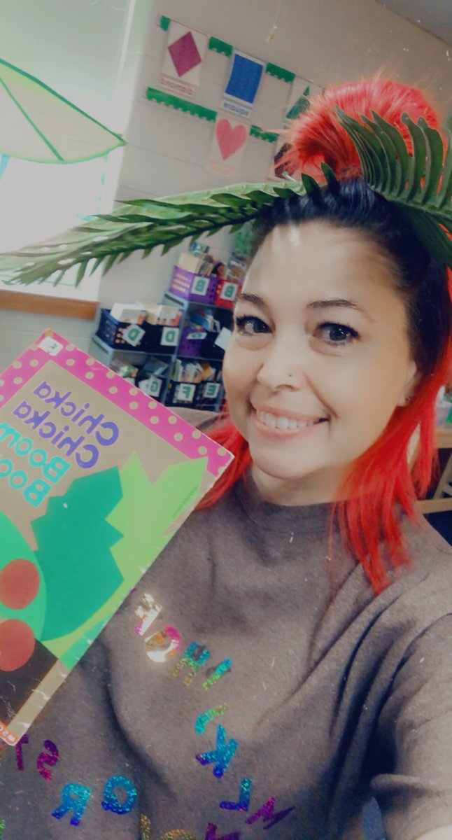 DuBoseKinders's tweet photo. If you don’t dress up to read #ChickaChickaBoomBoom, are you really even a real #kindergartenteacher ? 😂🤣 #remotelearning #remoteteaching @LeggeeLeopards @Dist158 https://t.co/unp20FGgnb