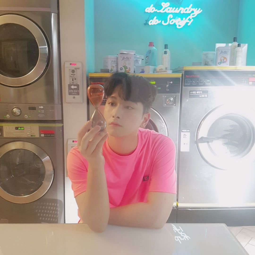 chansungarchive's tweet photo. https://t.co/hl8KTpddKK