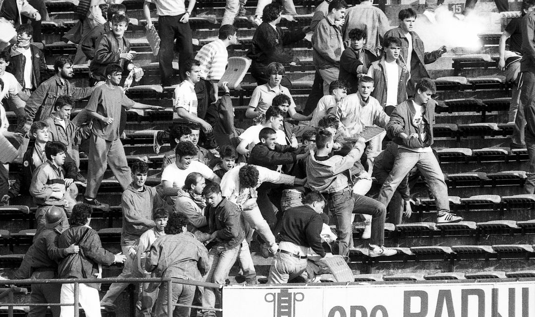 Los enfrentamientos entre los Bad Blue Boys (los ultras del Dinamo) y los Delije (del Estrella Roja), ya habían comenzado varias horas antes. La tensión estaba al máximo.