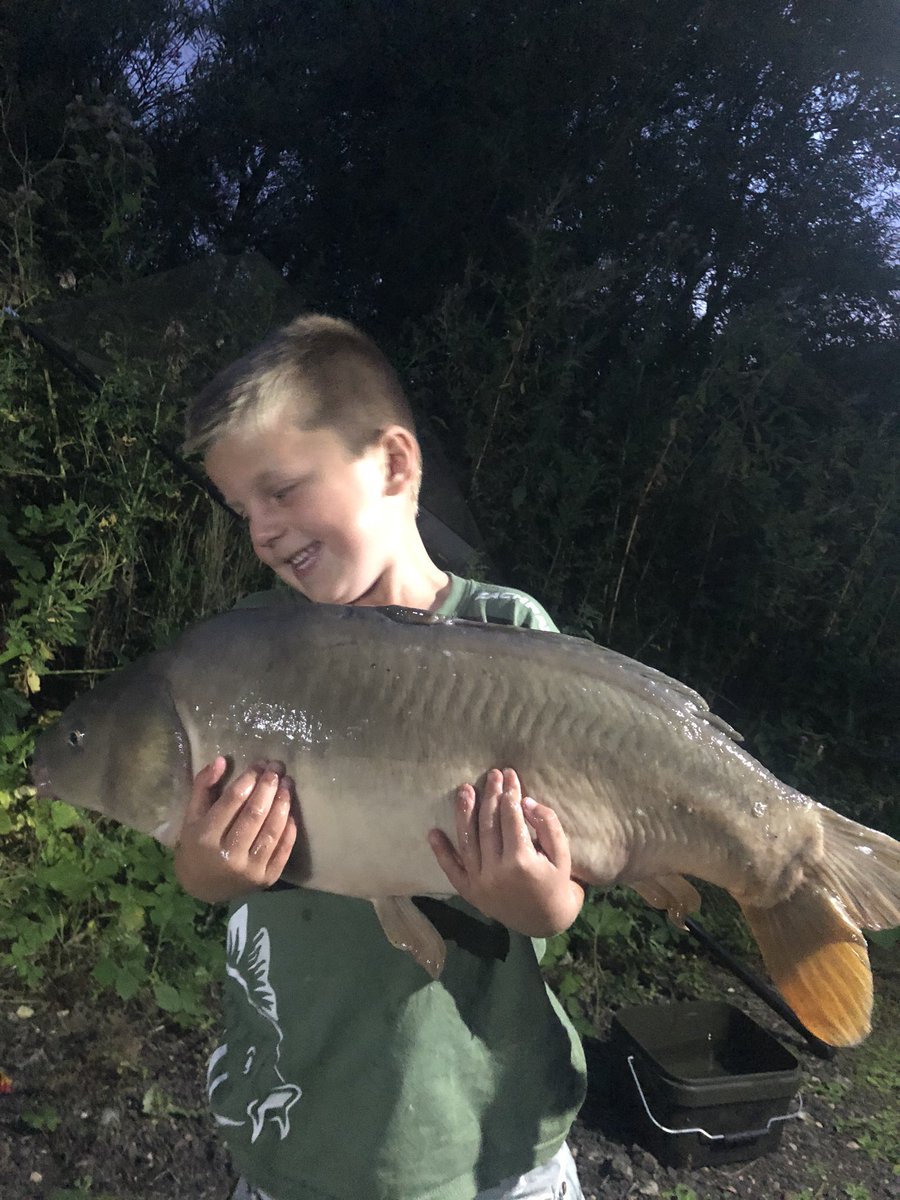 themainzachman's tweet photo. Waiting for the boy to finish school so we can get down the lake for a couple of nights. π£π¨βπ¦π€π»#whosmoreexcited @carp4kids @Baitworks @anglingdirect #goodluckcharm #futureofoursport #futureofangling @CygnetTackle @TheCARPbible @Bassinghamsch @waverunnerboats https://t.co/yxdtx4qC0r