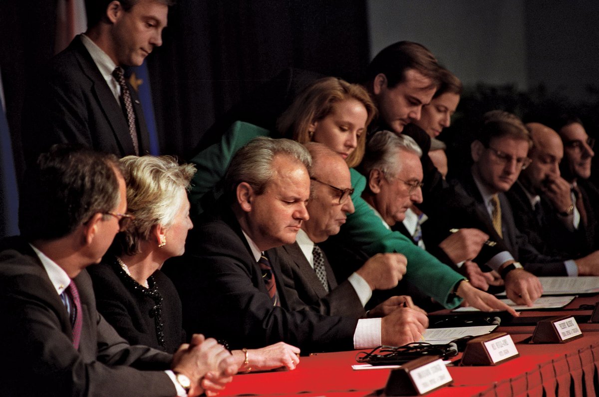 Finalmente con las operaciones Bljesak y Tormenta, Croacia termina haciéndose con el control de la mayor parte de su territorio y expulsando a los Serbios. En 1995 se termina firmando en Dayton, Ohio, el acuerdo por la paz en toda la región.