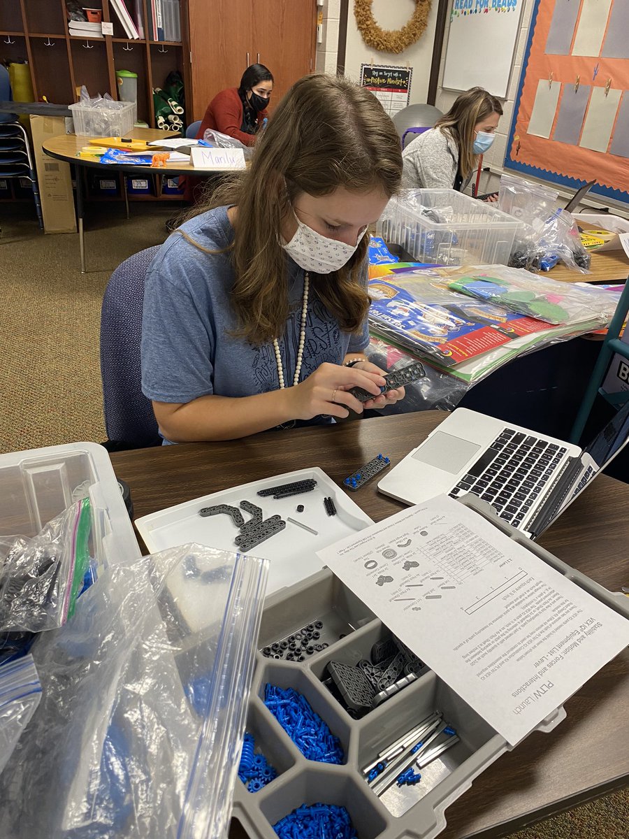 SeqElem's tweet photo. New teachers to RSD elementary schools are actively learning about Project Lead The Way today. The future for RSD looks very positive based on the professionalism displayed by this group! #rsdproud https://t.co/OGtAPgMQiB
