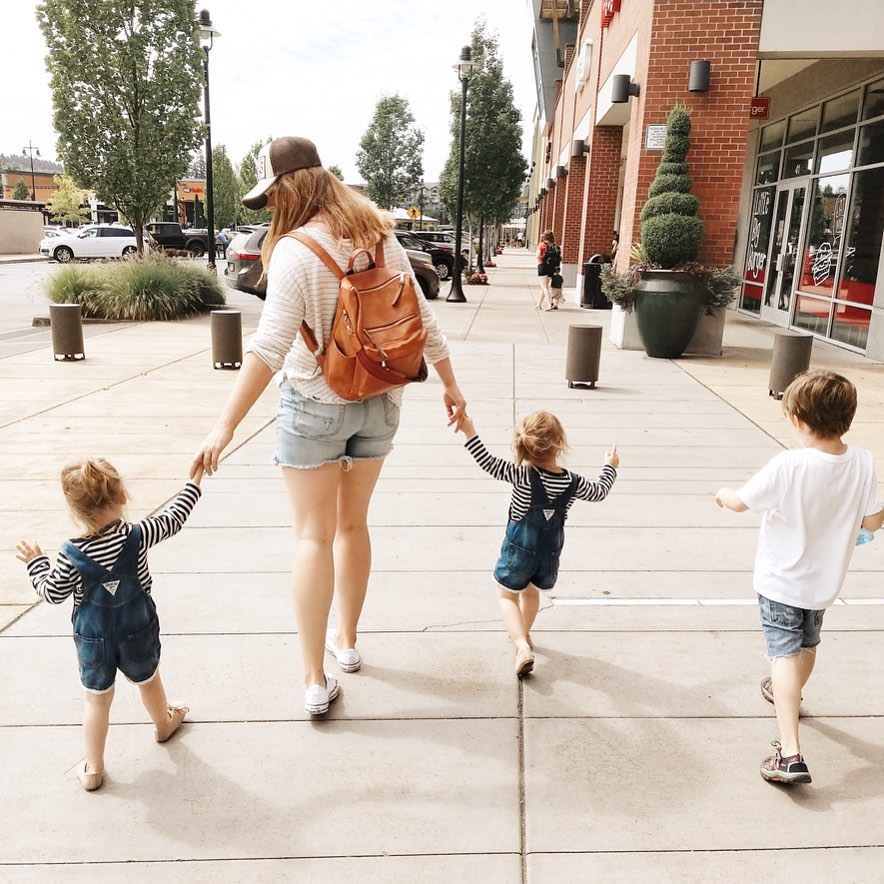 ProgressRidgeTS's tweet photo. Enjoy the long weekend outdoors! Shop, dine, and explore #ProgressRidge with your family this weekend. ☀️ 
📷: @racheleastman_ https://t.co/zH1JpzaSIV