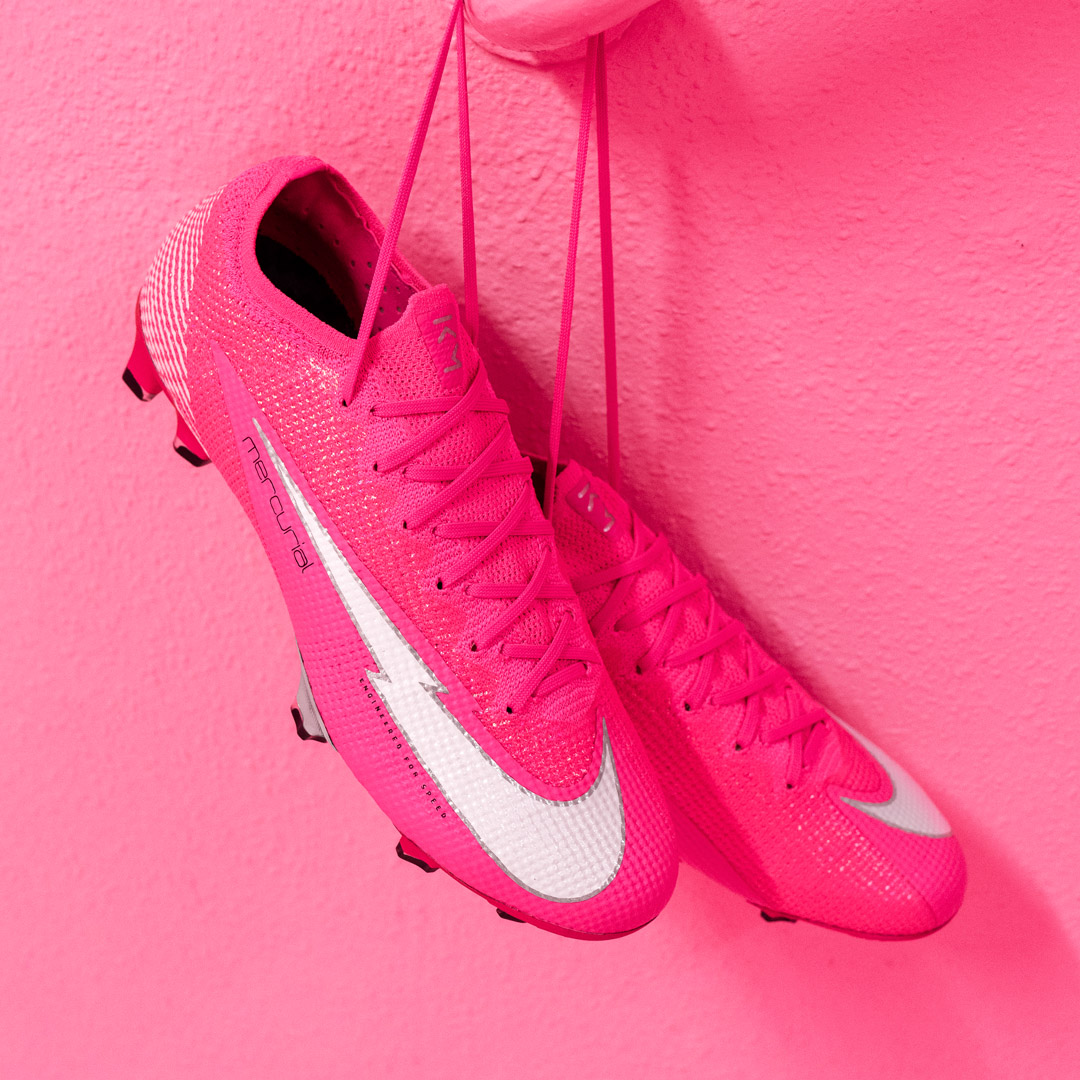 Twitter \ Pro:Direct Soccer على تويتر: "Superfly or Vapor? 🌸 Both versions of Kylian Mbappé's signature Nike Mercurial are in stock now at Pro:Direct Soccer ⤵️ Shop the &amp; clothing collections