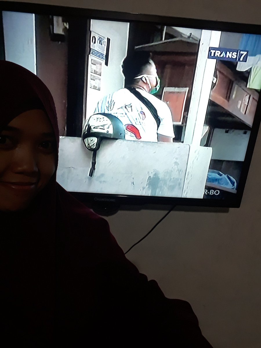 joe_monkey11's tweet photo. @TRANS7 Klu sdh nikah Hubungan jarak jauh itu ga enak... kepikiran, khawatir apalgi klu sdh ga ada sinyal.. mw nangis rasanya... sewaktu masih pacaran jg g enak sih... tp saya Berhasil ngelewatinnya.. dan Alhamdulillah kami nikah #IndonesiaGiveaway12 https://t.co/7Ihr2vbR4d