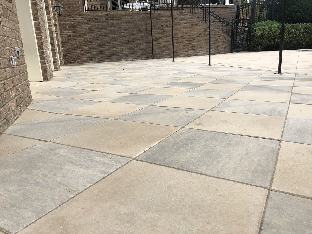 TechoNerren's tweet photo. #TechoPro @willosaurus.rex and his team at #DenaliExteriors knocking out another #CatalogWorthy pool deck! This time blending @techobloc #Para in both the 250x500 and 500x500 sizes in our #BeigeCream and Greyed Nickel colors! 💦💦💦 https://t.co/c5qAaDGgkT