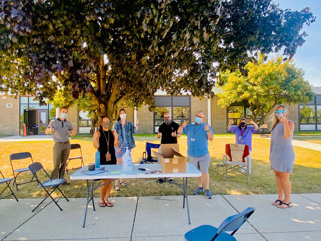 It was so amazing meeting 7-2 students and families in person yesterday! ☺️ #ITBeBrave