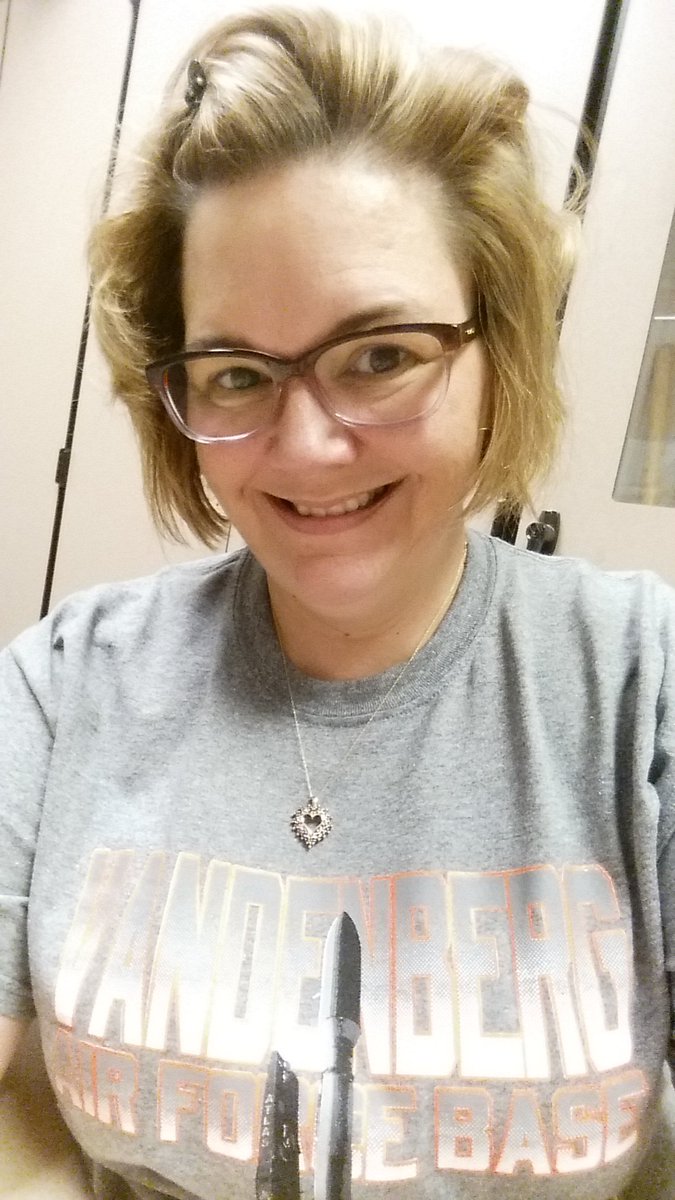 Liz_Lab_GHS's tweet photo. College colors day and Air Force Mom wanted to shout out to all our GHS kids who choose to serve. And much love to a special 2d Lt at Vandenberg AFB. @GHSCollier @strongusmc @GotGovt @calcpotato https://t.co/Txo06NzofL