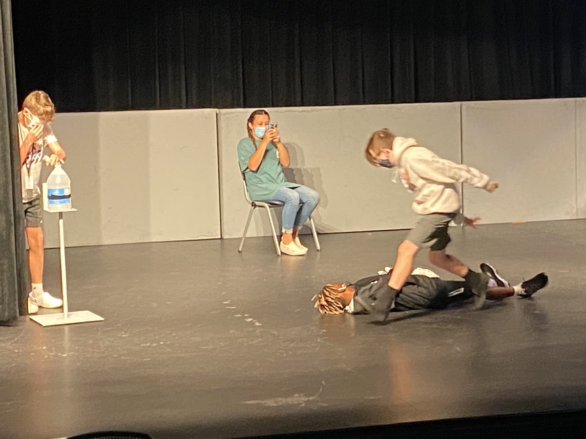 DMPfannstiel's tweet photo. @HumbleISD_WLMS @WLMSPerforming theater students using social distancing as the basis for creating and acting out their own scenes, which were successful, relevant, and entertaining! #WLMSImpact @HumbleISD_Arts https://t.co/juzarPT2EA