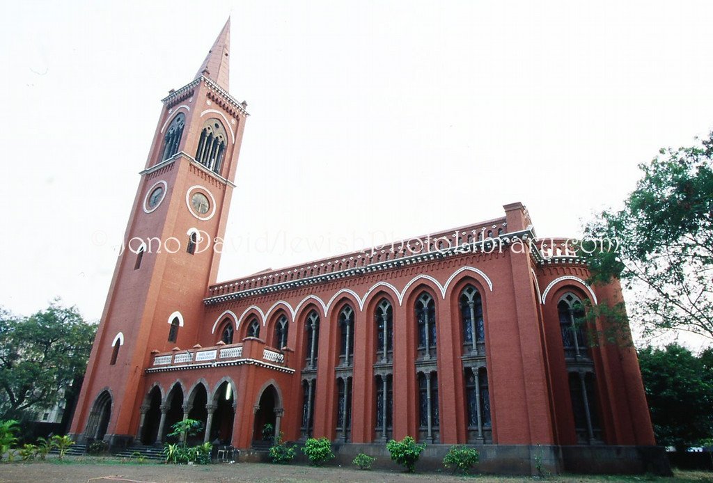 Ohel David Synagogue was built in 1867 by the Baghdadi-Jewish Sassoon family in Pune, India.It was built in the Gothic-Revival style and it is the largest synagogue in Asia (outside of the naughty land).