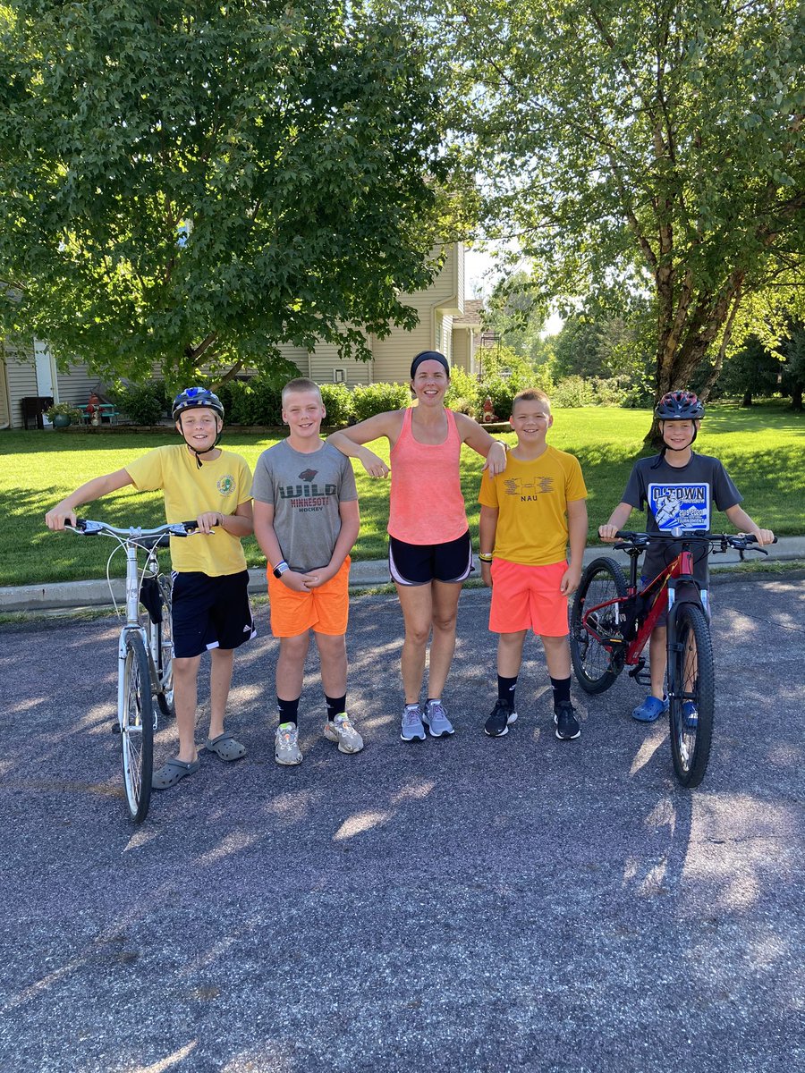 annegrimmius's tweet photo. When the nephews are in town and they let you join them on day 145 of their mile run streak...you go!! #speedyboys 🏃🏃 #slowauntie🏃🏻‍♀️ #goodpacecrew🚴🏿‍♂️🚴 @pottscharlie @angpotts https://t.co/V3NULtGRzr