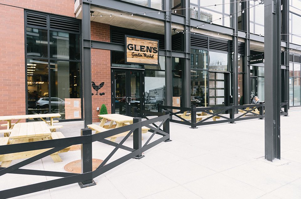 smallbizpatriot's tweet photo. @AmericanExpress #SaveOurFave @GlensGardenMkt  located at 2001 S street, NW.  Fresh fruits &amp; veggies &amp; best sandwiches in DC! Helping Glens supports broader #SmallBuz community too ‘cus Danielle sources locally https://t.co/lwWF6zbMWs