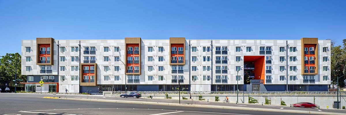 GelfandPartners's tweet photo. Park Avenue Apartments - 100 units of affordable senior housing in San Jose. The sustainable design features photovoltaic panels, solar thermal, and enhanced ventilation. @SCC_HousingAuth  #AffordableHousing #SustainableArchitecture #BCorp https://t.co/7vhbTX6klj