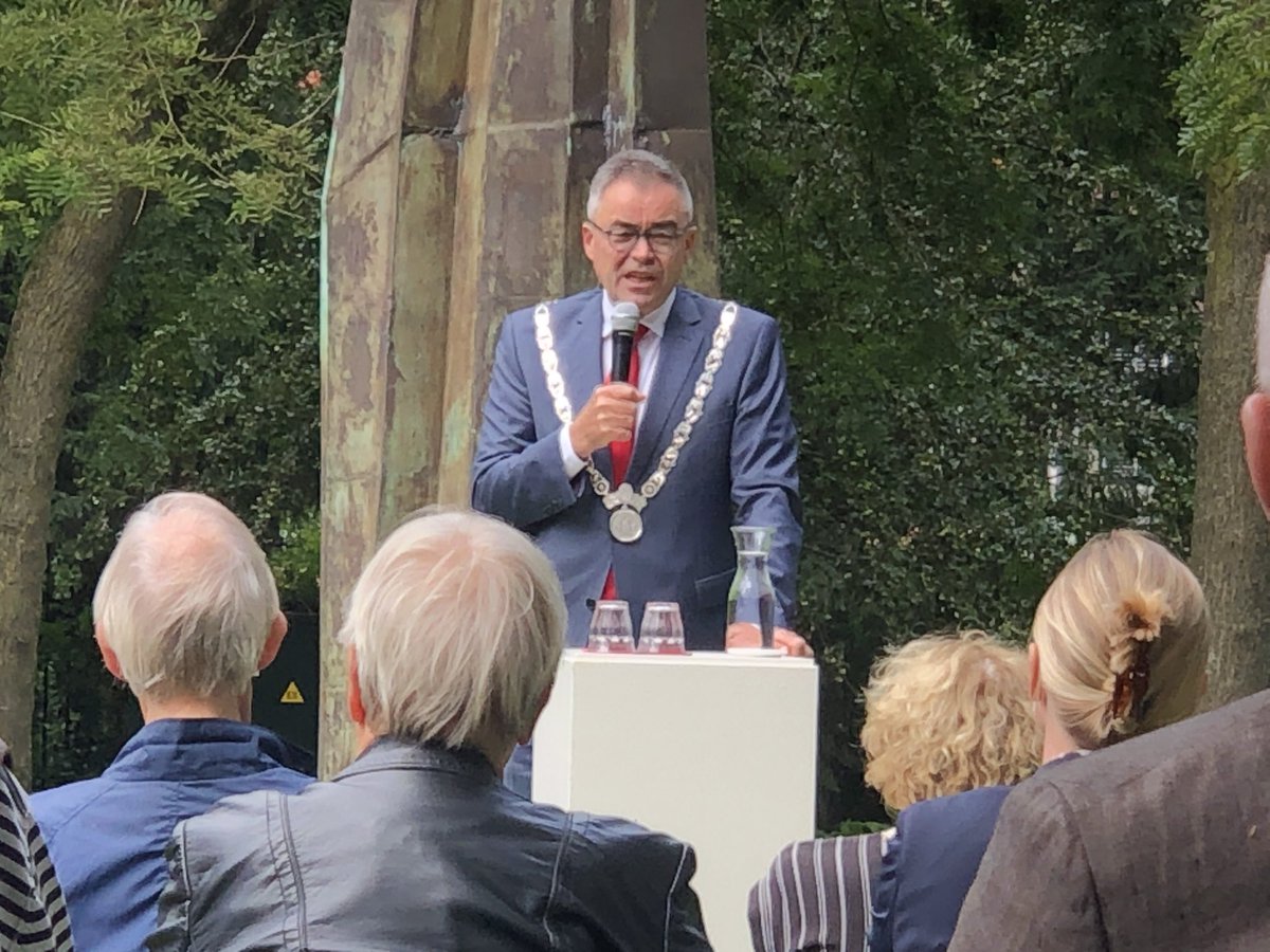 heiliegers's tweet photo. @MuseumHaarlem is heropend. Wat een prachtige permanente tentoonstelling “Allemaal Haarlemmers” over de hoofdstad van Noord-Holland. Collega Jos Wienen opent. Fijn om er bij te zijn... in de stad waar ik ben opgegroeid! #cultuur #aanrader https://t.co/NQ1DQMkXp2