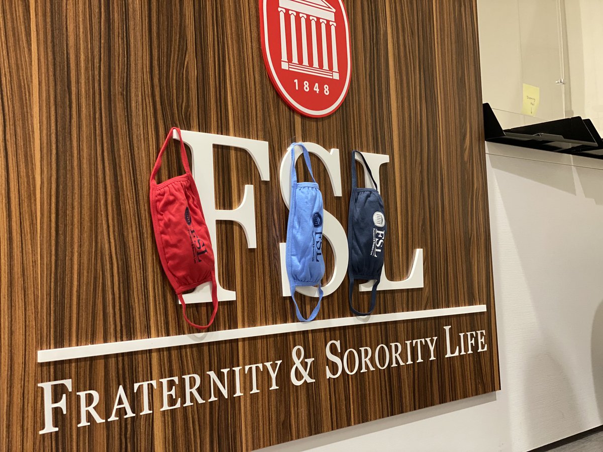 TheFlagshipFSL's tweet photo. We heard it was #CollegeColorsDay!

Stop by the office to pick up your favorite one of the three😷#MaskUpFSL https://t.co/UEAYaEJdgP