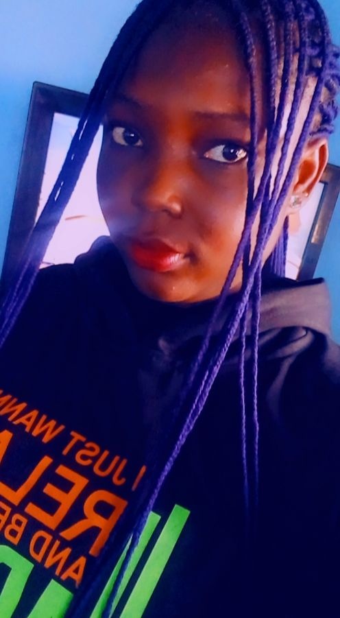 OgehFrank's tweet photo. Felt bored so I decided to rock my #RelassMerch .... @real_mercyeke @mnm_luxury I LOVE THIS HOODIE SO MUCH

Full pics drops soon #MercyEke #Bbnaija
This merch is awesome and nice and comfy and cool https://t.co/VVXEPaxsPf
