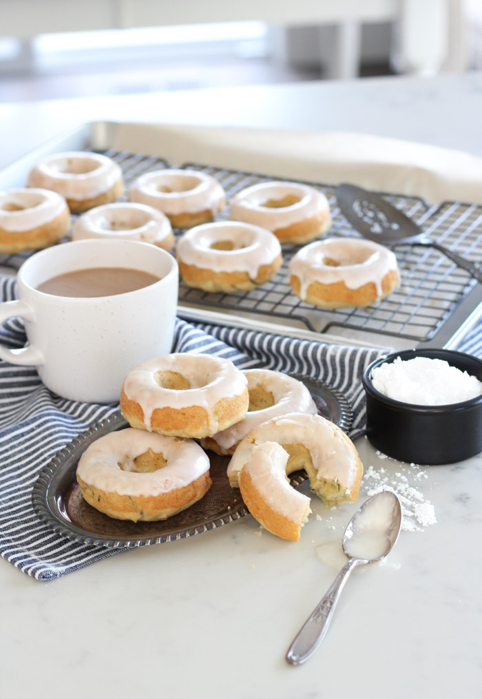 Have zucchini you need to use up? These baked donuts are moist, flavourful and gluten-free. Easy to make--> satoridesignforliving.com/baked-zucchini… #zucchinirecipes #glutenfreebaking