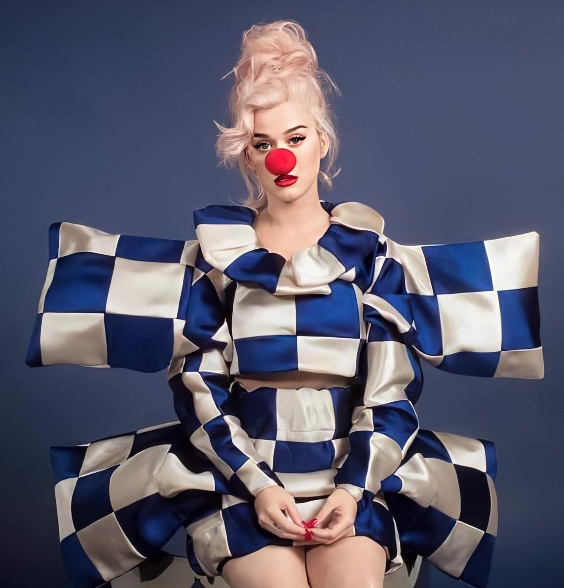 katy mf perry I can& #39;t believe this is from the same day.