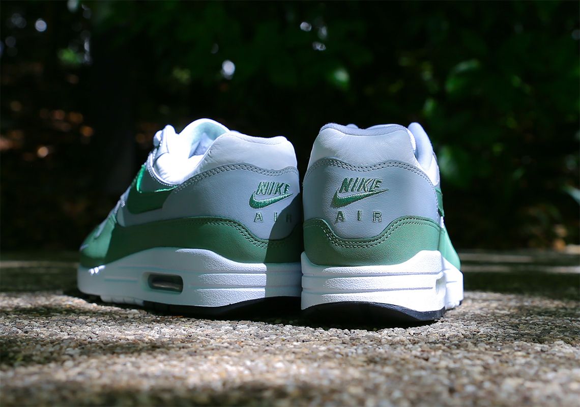 SneakerNews's tweet photo. The Nike Air Max 1 PRM is dropping soon in a "Spiral Sage" colorway https://t.co/oO7F8edSfz https://t.co/mWDnzfHTHW