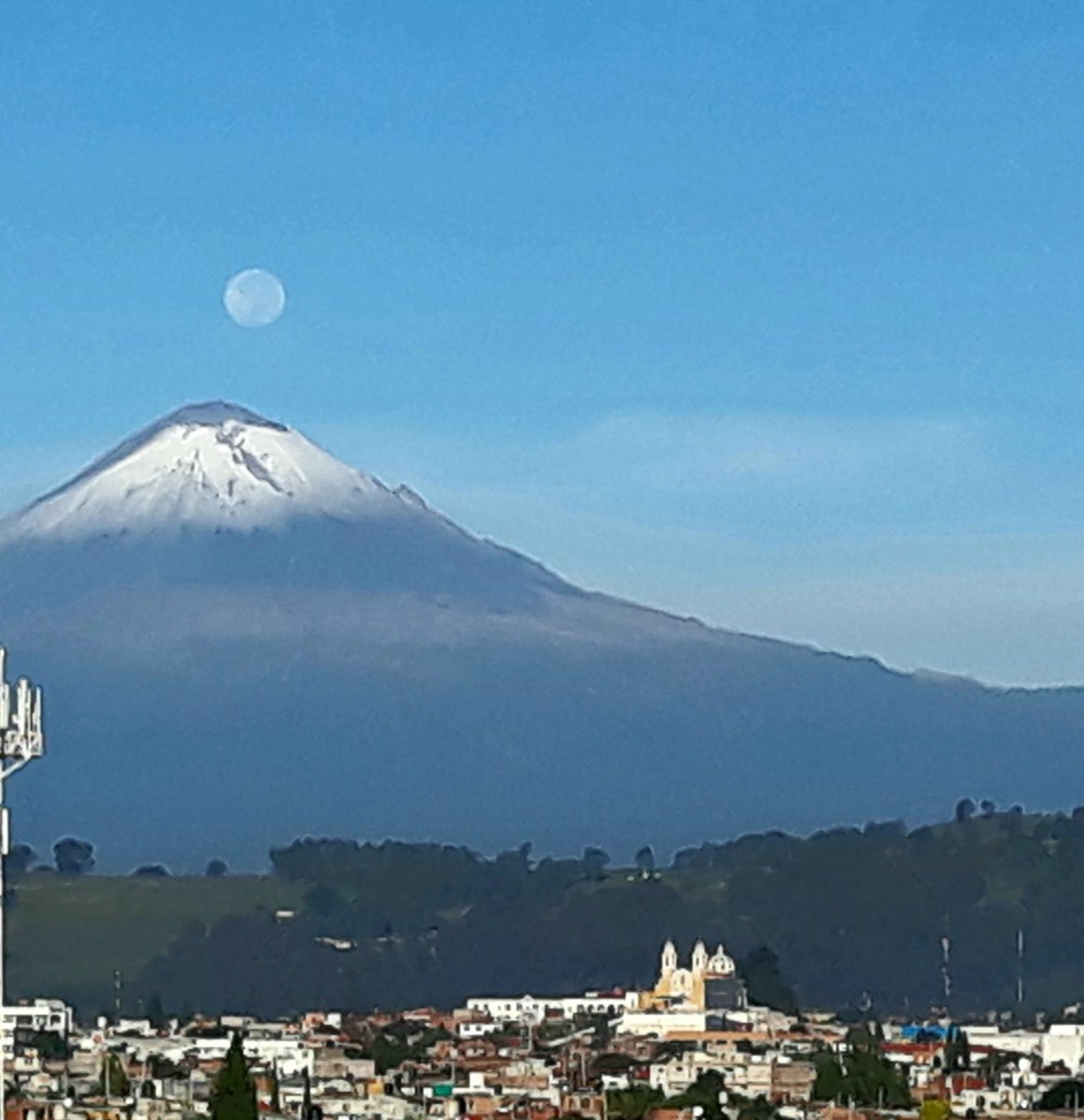 desde mi balcon 🌋🌠🌛 tweet media