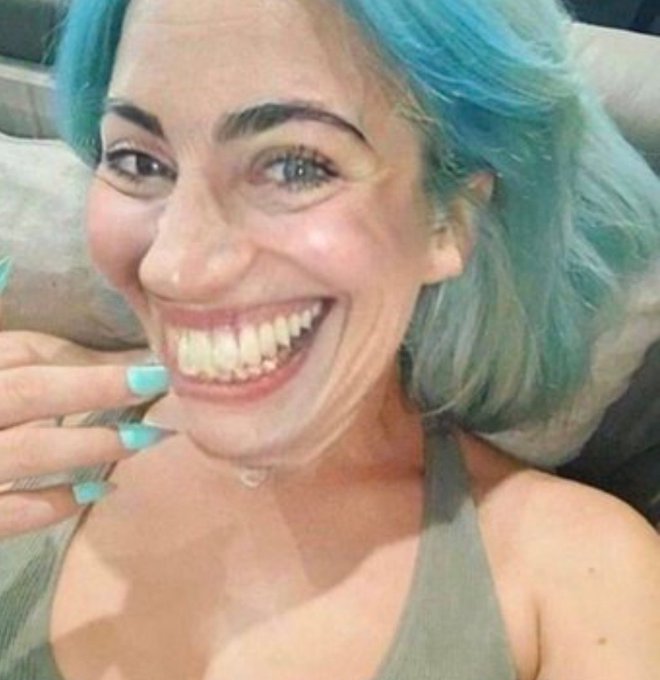 EhFOpj0WsAEVSzC?format=jpg&name=small