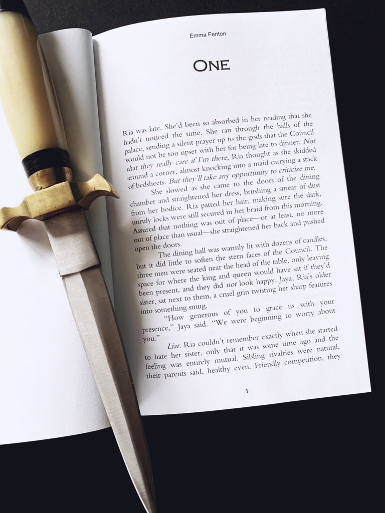 If you like:
🔮 Prophecies of doom
🔮 Accidental magical bonds
⚔️ Fights to the death
⚔️ Court treachery
🖤 Demon summonings
🖤 Fake courtship

Then check out my book baby which is FREE through Sunday:
amazon.com/Throne-Shadows…