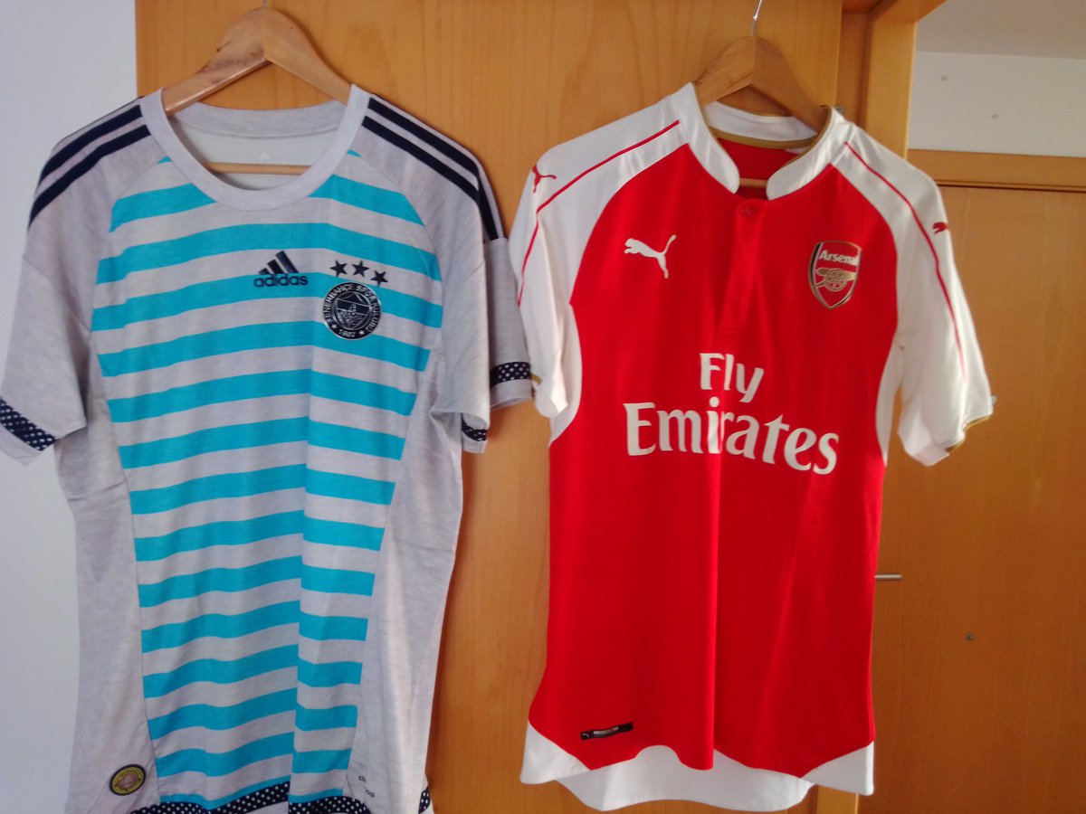 elgranfus's tweet photo. I'm really Happy 😍
New Arrivals at my home, thanks @classicshirts #FusKits https://t.co/9e591FpGeT