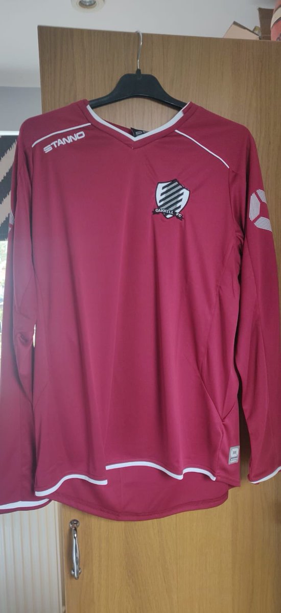 Stripped and ready!
Our 2020/21 home kits have arrived and will be worn for our first league game on Sunday! 
#ComeOnYouOaks