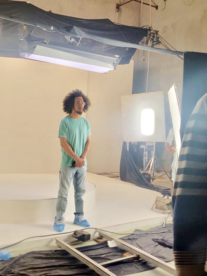 shivkhannaa's tweet photo. Glimpse from Recent TVC shoot for Hero Pleasure campaign. Cheers 🥂 https://t.co/XIJUQckI8C