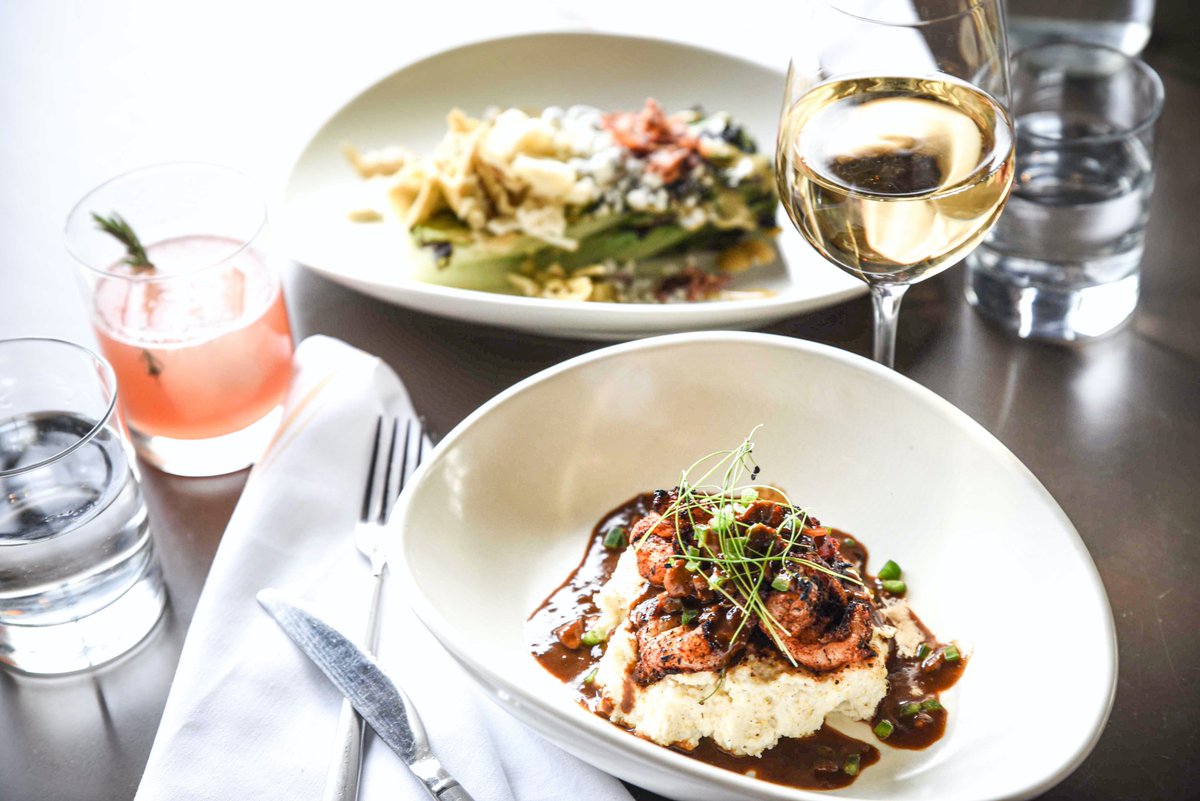 Eat some 𝙎𝙝𝙧𝙞𝙢𝙥 &amp; 𝙂𝙧𝙞𝙩𝙨 to get the weekend started. 🍤

⏰ RESERVATIONS bit.ly/3lJf2t4

Gram &amp; Dun will be OPEN for Labor Day! 
🥞 BRUNCH 9:30am-3:30pm
🍗 DINNER 3:30pm-8:30pm