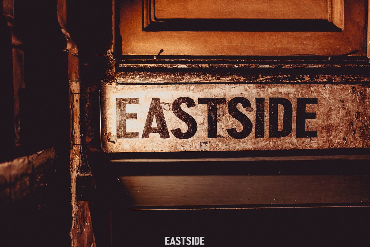 We're back &amp; it's a late night cocktail vibe.😉

 Enjoy the best George Street has to offer book in with us 👉 bit.ly/2Q5BEFG