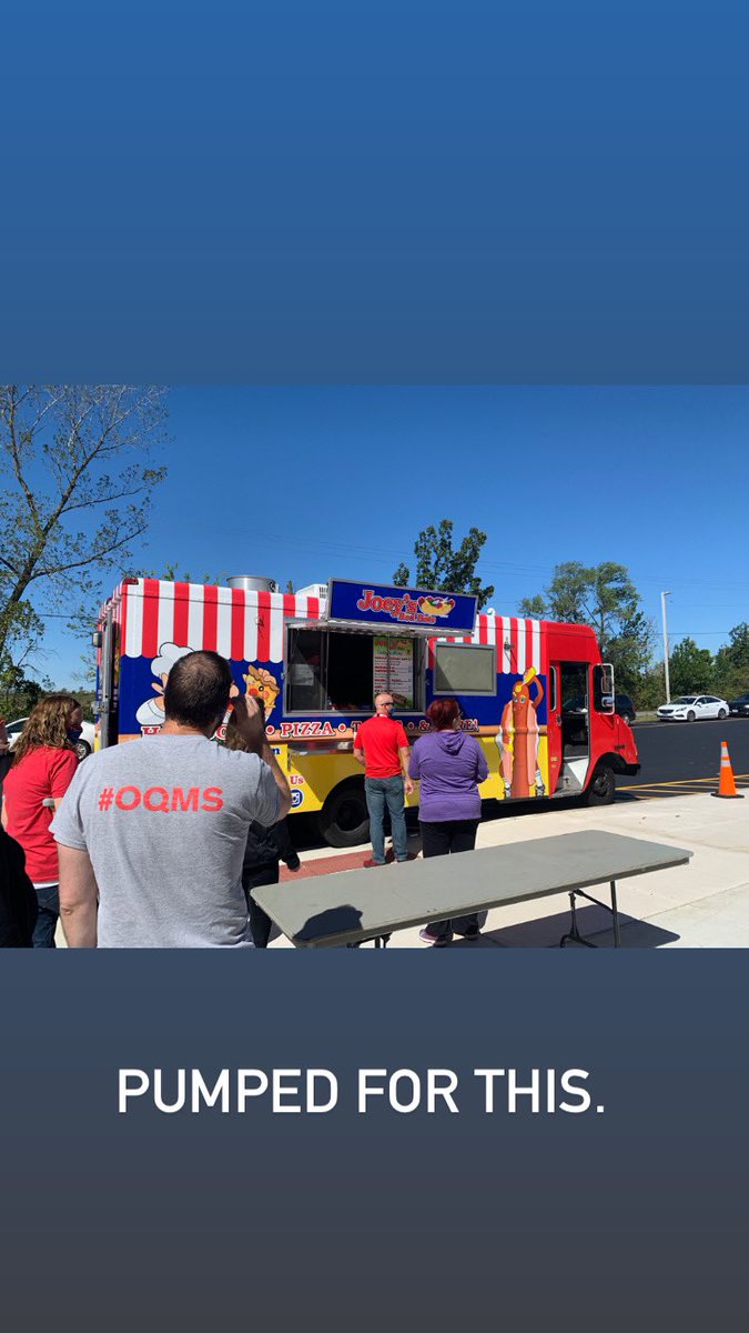 MrsTaraMcFadden's tweet photo. Food Truck Friday at OQMS! Yum! #oqms #sd113a https://t.co/S2JRSldIcU