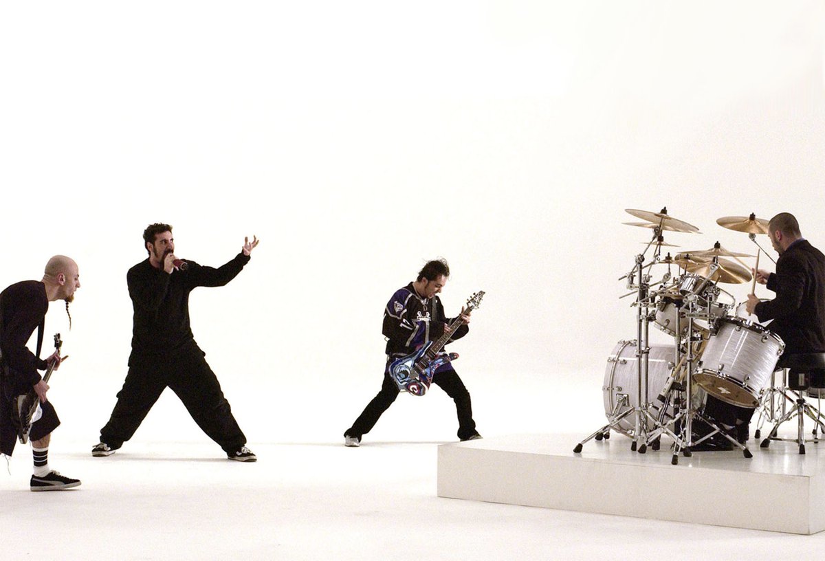 systemofadown's tweet photo. #Toxicity, 09.04.01.
Revisit the album at https://t.co/PAMNz6Dm2V 

📷: L. Cohen/WireImage https://t.co/puU5RqFtXW