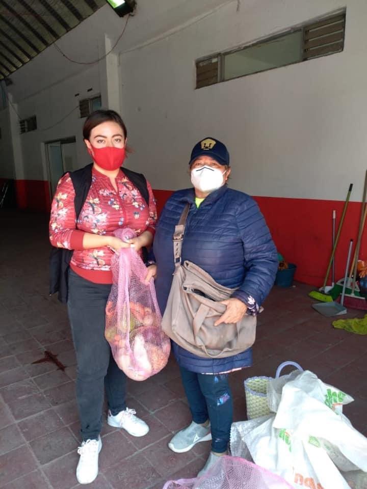 MTtexcoco's tweet photo. Tercera parte de entrega de canastas básicas, San Miguel Tlaixpan y cabecera municipal 🥕🥩✅ 
#SeguimosEnMovimiento 

@MT_EdoMexico @AlejandraDMV @PRI_EDOMEX @MT_Nacional @davidsanchezi @DarioZacariasC https://t.co/YbxYlKz9d7